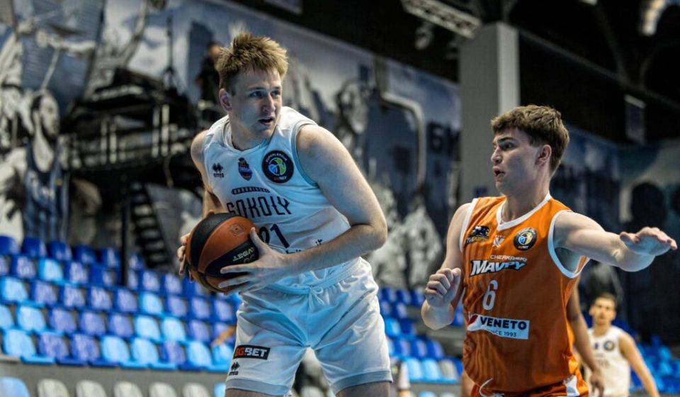 Dmytro Kleban will remain with the Kharkiv Falcons.