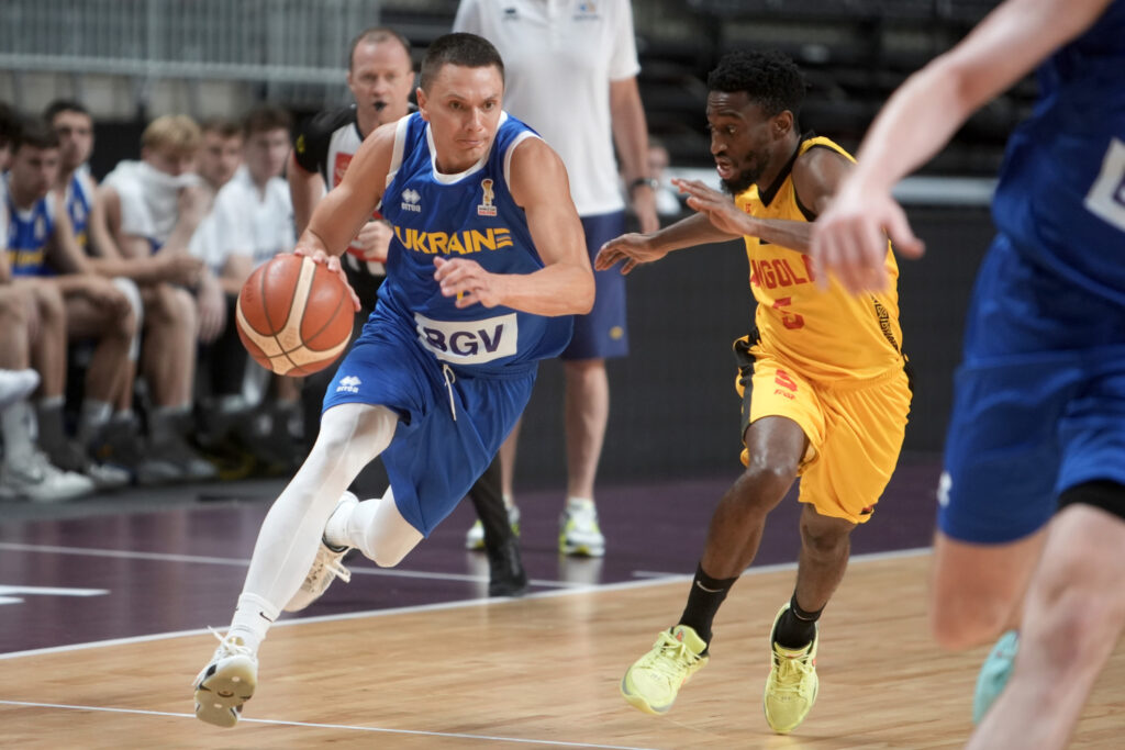 The Ukrainian national team lost to Angola in a friendly match.