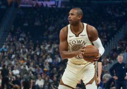 40-year-old NBA veteran signs a $14 million contract with Golden State