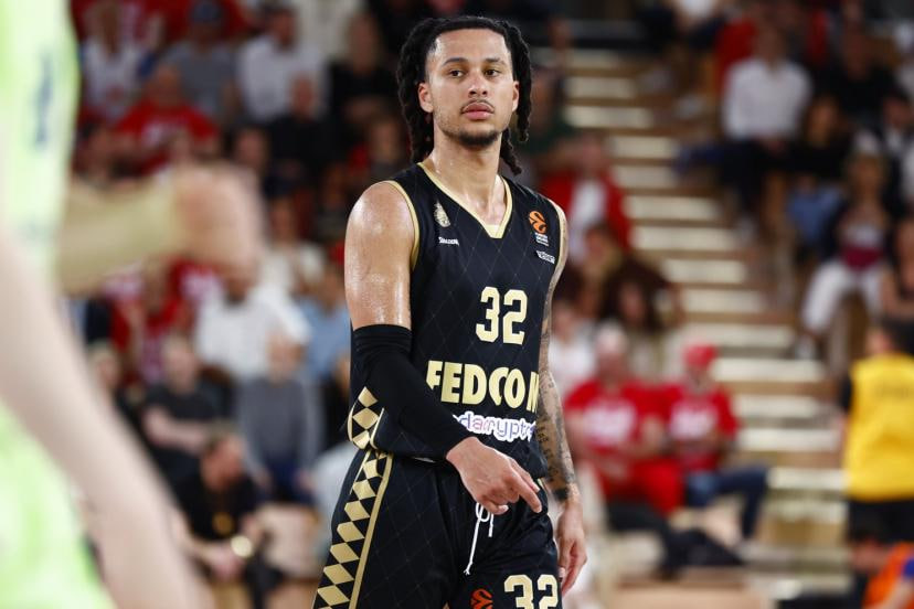 Anadolu Efes officially confirmed the signing of one of Monaco's key players, Gladyr.
