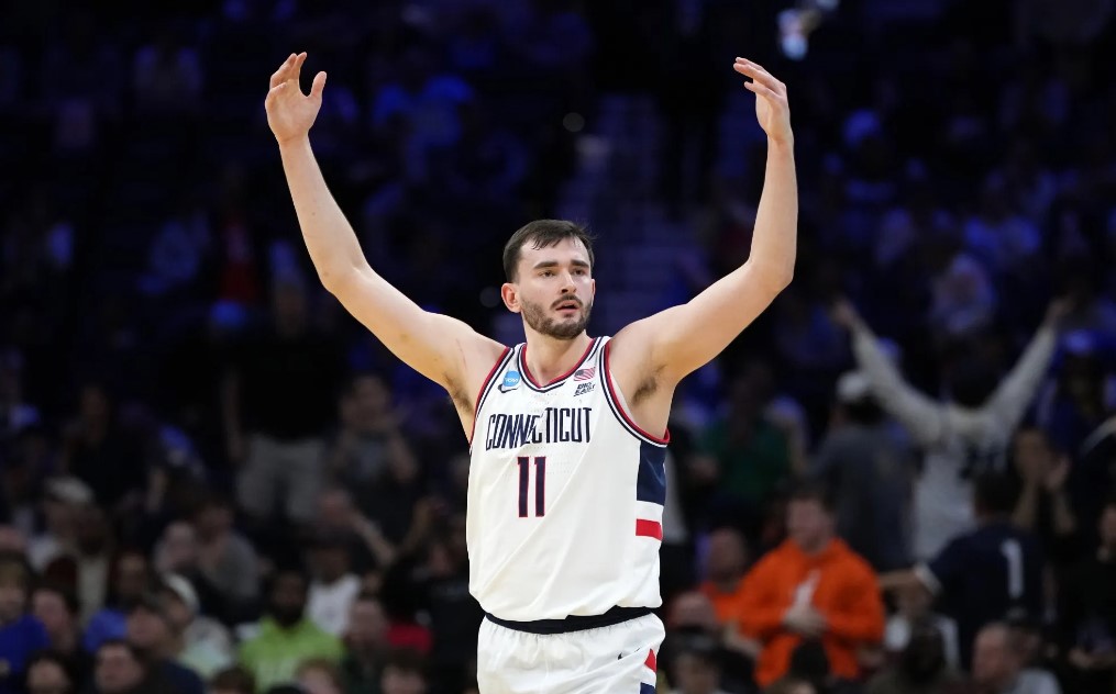 Alex Karaban: son of a Ukrainian woman who became a UConn legend and made it to the NBA