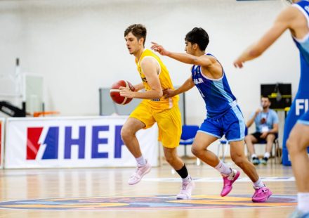 European U-18 Championship. Iceland vs. Ukraine. Live stream