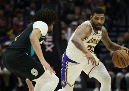 Key Lakers player transferred to another top Western Conference club