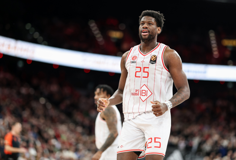 The EuroLeague's top center signed a contract through 2029 after a season with a historic record.