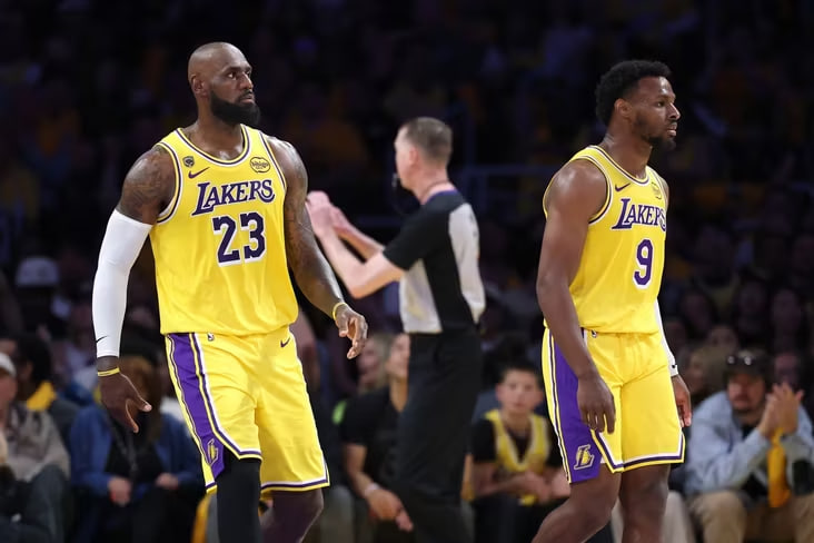 The future of Bronny James revealed after LeBron decides to leave the Lakers