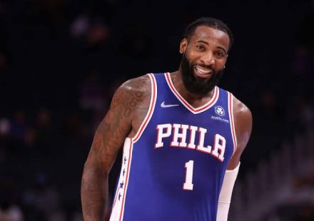 New York signs center who was twice selected for the All-Star Game