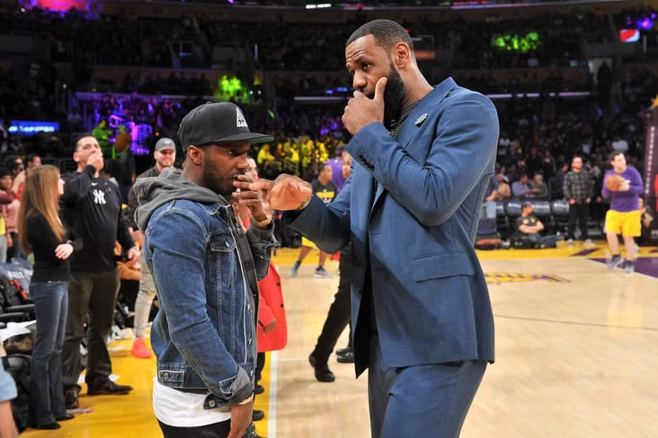 LeBron is choosing between transferring to 10 NBA teams. "Golden State" is not in his top 5 priorities.