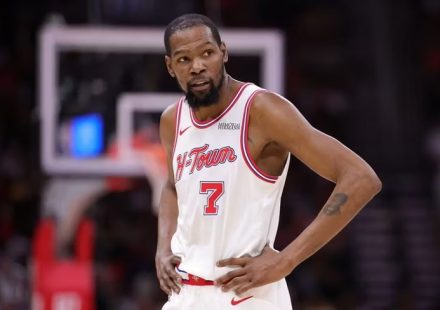Kevin Durant chooses preferred trade destination amid Houston situation