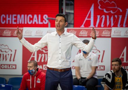 Top European national team extends contract with head coach