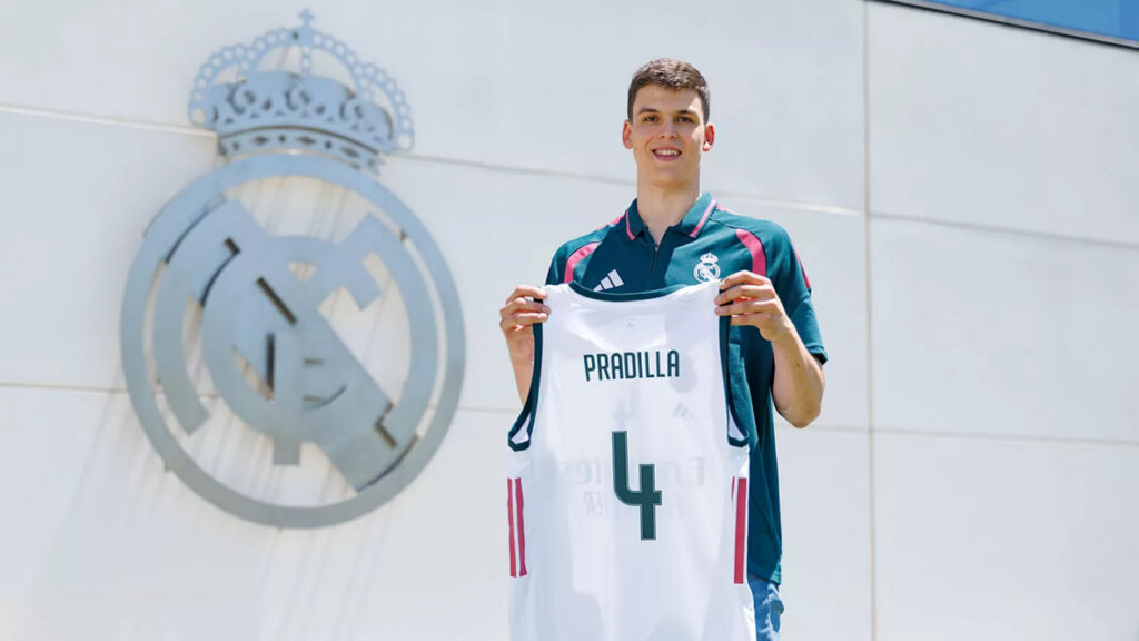 Real spent €11 million to sign the Spanish national team star.