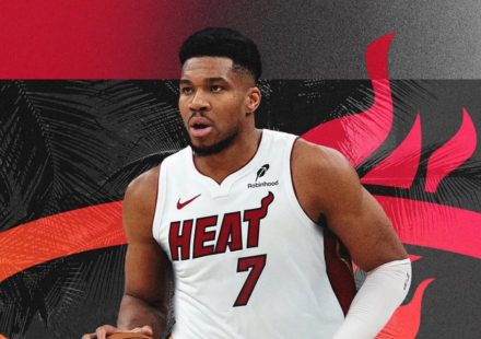 Giannis Antetokounmpo changes his jersey number for the first time in his NBA career