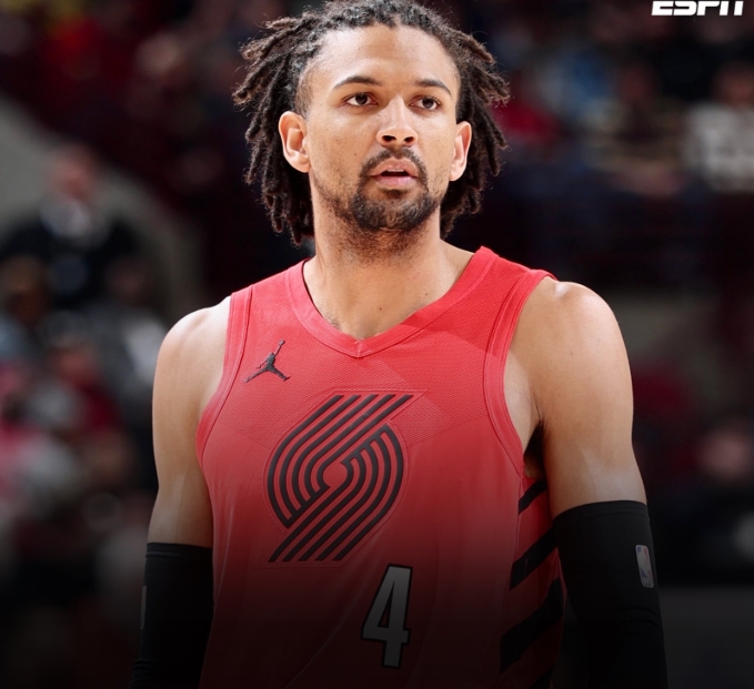 The Lakers signed a top NBA defensive player to a minimum contract.