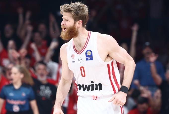 Olympiacos is ready to let go of their long-time leader for 2 million euros.
