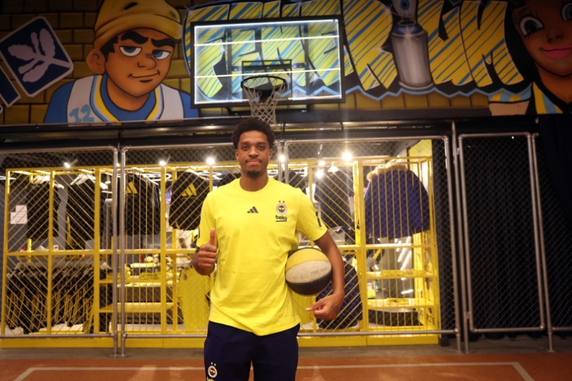 Maccabi signed a Fenerbahçe player and is awaiting an NBA reinforcement to replace their lost star.