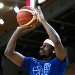 The French national team lost to the student team by 38 points.