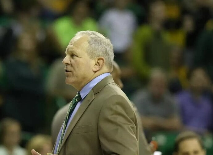 Leading European national team strengthened by coach with NBA experience
