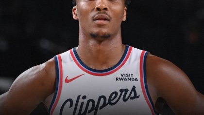 Top NBA free agent signs a $16 million contract with new team