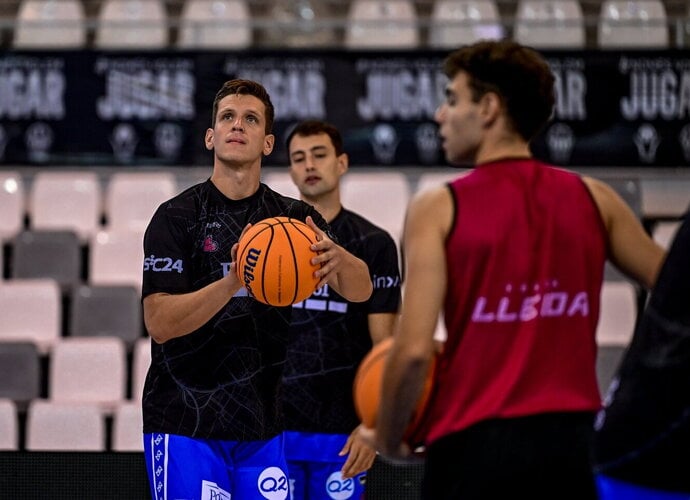 The club from Spain's top division has terminated the contract with the former player of Zaporizhzhia and Budivelnyk.