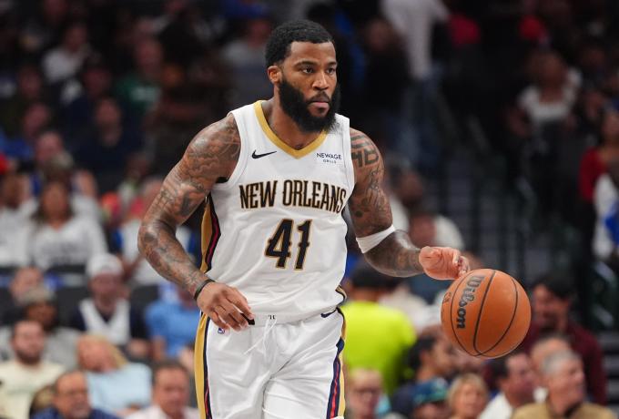 The Western Conference underdog gave the forward a $55 million contract