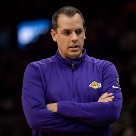 Former Lakers head coach becomes Steve Kerr's assistant