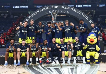 Besiktas and Fenerbahce decided the winner of the Turkish Super Cup