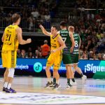 Spanish Championship, Round 2: 43-year-old Huertas shines again